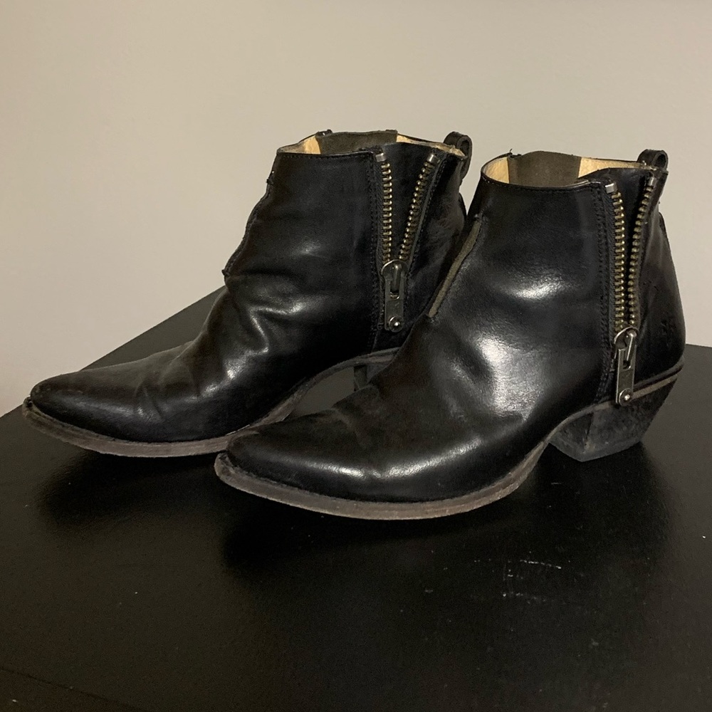Frye Sasha Moto Ankle Zip booties
